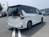 セレナ 2.0 ハイウェイスター V 