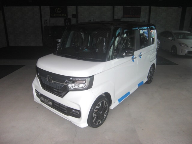 N-BOXカスタム G L ターボ ホンダセンシング 4WD 