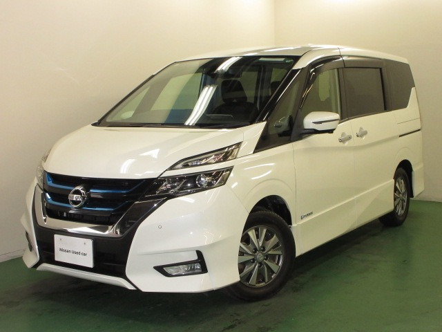 セレナ 1.2 e-POWER ハイウェイスター V 