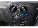 パーキングセンサー付で、車庫入れも駐車もラクラクです。