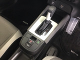 発進時から滑らかに加速する無段階変速のCVTはストップ&ゴーの多い街の中も快適です