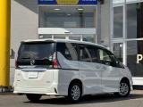 セレナ 2.0 ハイウェイスター 4WD 