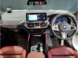 ☆センターパネルを運転席側に僅かに傾けたBMW独特のインパネ☆【駆け抜ける歓び】はここからもスタートしております☆