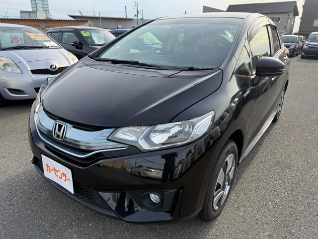 フィット 1.5 ハイブリッド Fパッケージ 4WD 