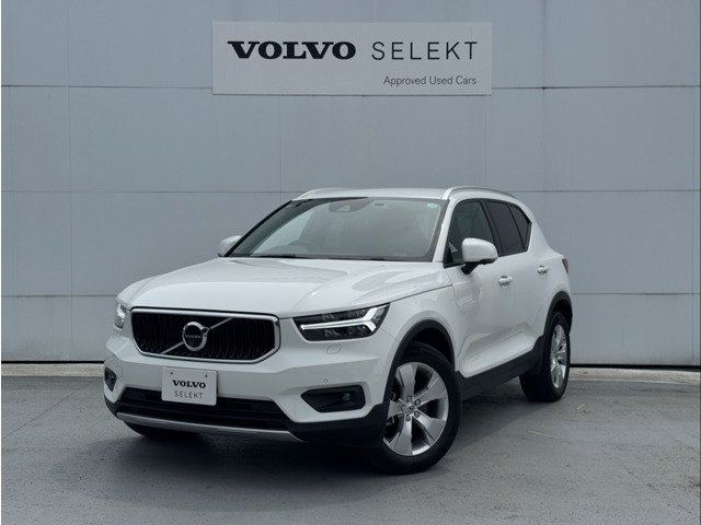 XC40 B4 AWD モメンタム 4WD 