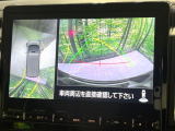 【マルチアラウンドモニター】専用のカメラにより、上から見下ろしたような視点で360度クルマの周囲を確認することができます☆死角部分も確認しやすく、狭い場所での切り返しや駐車もスムーズに行えます。