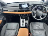アウトランダー PHEV 2.4 P 4WD 本革シート
