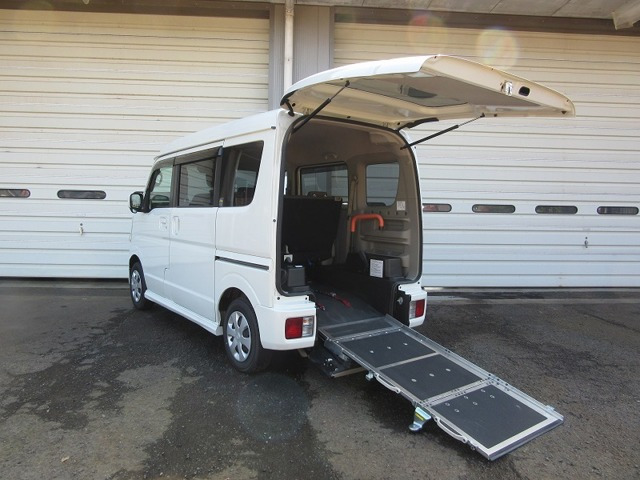 NV100クリッパーリオ  チェアキャブ ハイルーフ 4WD