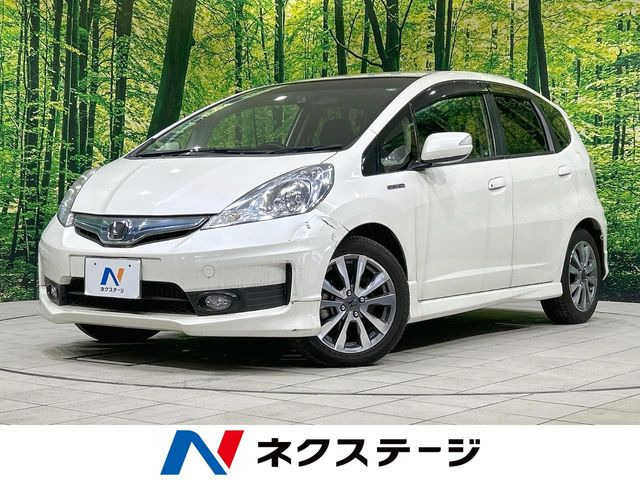 フィットハイブリッド 1.5 RS 