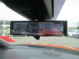 スマートルームミラー☆車体の後ろに取り付けたカメラで後方の様子を写し、その画像を提供します!