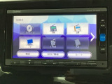 ナビゲーションはフルセグTV、Gathers純正メモリーナビを搭載しています。Bluetoothオーディオ機能がありますので、スマートフォンなどの音楽も再生できます。
