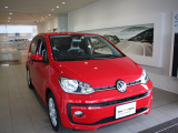 フォルクスワーゲンは安全を第一に考えます。UPやPOLOなどの大衆者向けの車のボディにも強度の非常に高い「超高張力鋼板」を惜しみなく使います。AピラーやBピラーの強度が高く、万が一の際に乗員を守ります。