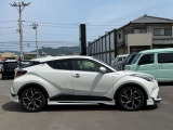 お車で来られる際は松茂吉野線です。電車でこられる際は最寄り駅は板野駅です。駅にはスタッフがお迎えに上がりますので是非見に来てください!