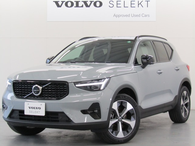 XC40 ウルトラ B4 AWD ダークエディション 4WD 