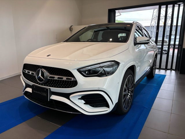 GLAクラス GLA200d 4マチック AMGラインパッケージ 4WD 