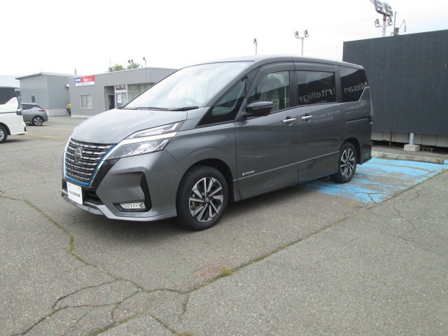 セレナ 1.2 e-POWER ハイウェイスター V 