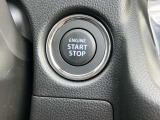 キーレスプッシュスタートシステムです。キーを取り出さなくてもドアの施錠、解錠、エンジンの始動がワンプッシュできます。