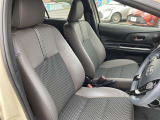 高いホールド性で運転姿勢が安定します。長距離ドライブでも疲れにくいのが魅力です。快適なドライビングライフをお送りください♪