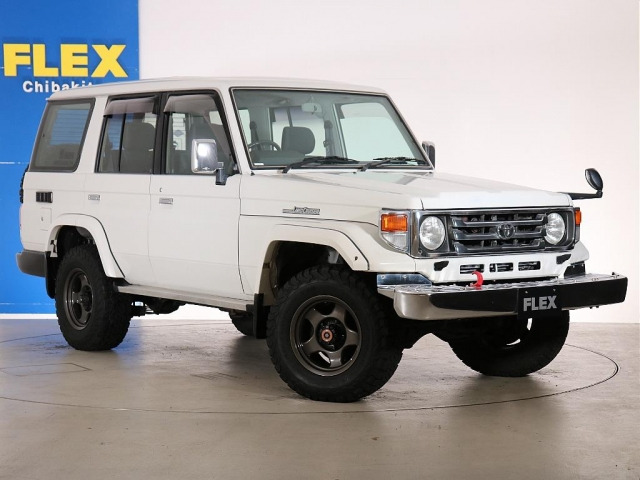 ④チロルページ トヨタ ランドクルーザー70 4.2 ZX ディーゼル 4WD の中古車詳細