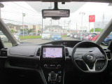 セレナ 1.2 e-POWER ハイウェイスター V 