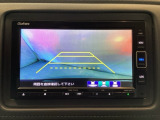 バックでの車庫入れも安心です! リアカメラが付いているバックモニター付のナビを装備しております。操作線もついており距離感も画面から確認できます。