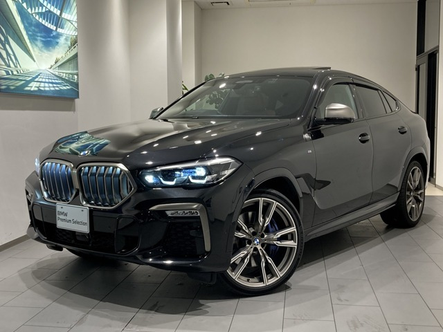 X6  M50i 4WD