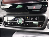 【車屋】として、長く車業界に従事した経験豊富なスタッフが多数在籍しております。