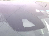 【トヨタセーフティセンス】走行中に前方の車両等を認識し、衝突しそうな時は警報とブレーキで衝突回避と被害軽減をアシスト。より安全にドライブをお楽しみいただけます。
