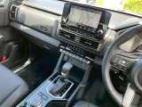 トライトン 2.4 GSR ディーゼル 4WD 