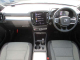 XC40 B4 モメンタム 