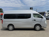 2500CCディーゼル 4WD チェアキャブ M仕様 車いす2脚+8人で最大10人乗り 電動車いすリフター 8NO2年車検 リヤヒーター リヤクーラー メーター内バックカメラ 電動サイドステップ