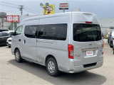 2500CCディーゼル 4WD チェアキャブ M仕様 車いす2脚+8人で最大10人乗り 電動車いすリフター 8NO2年車検 リヤヒーター リヤクーラー メーター内バックカメラ 電動サイドステップ