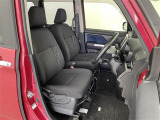 【5人乗り】ゆったりとした座り心地と、車内を広々と使える快適性に長けているので、快適な時間をお過ごしいただけます!