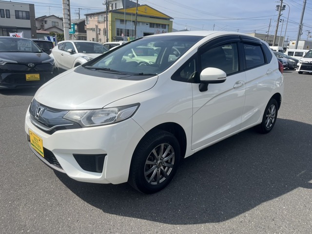 フィット 1.3 13G Fパッケージ 4WD 