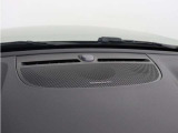 【harman/kardon】世界のオーディオファン垂涎のプレミアムサウンドシステムを搭載。原音に近い音場空間を忠実に再現。乗る人すべてに最良の音響体験を提供します。