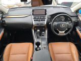 NX 300 バージョンL 4WD 4WD 本革シート