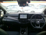 室内広々♪視界も広く運転しやすい♪