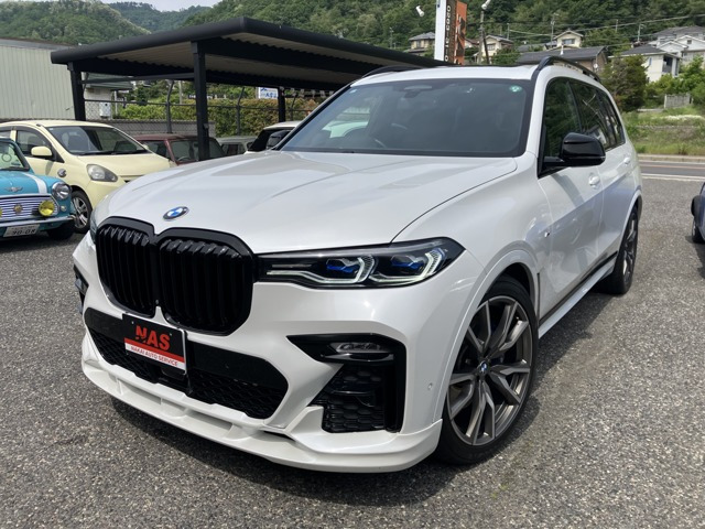 X7  M50i 4WD
