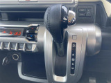 気になる車はすぐにお問い合わせください!画面右側の0066から始まる無料ダイヤルからお問い合わせ下さい!専門スタッフがお車のご質問にお答えいたします!