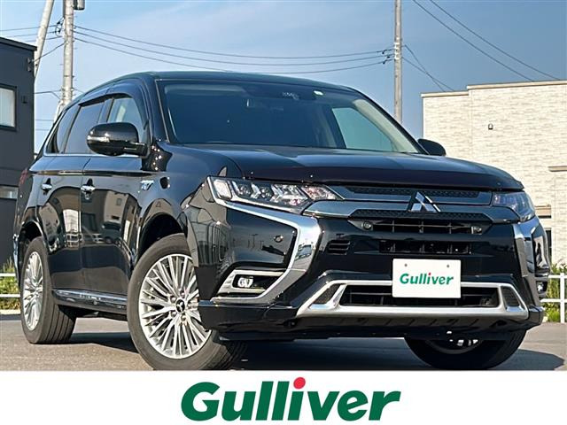 アウトランダーPHEV 2.4 G プラスパッケージ 4WD 4WD サンルーフ