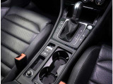 【DSG】デュアルクラッチシステムが気持ち良くギヤチェンジ。【スタートスイッチ】はシルバー塗装です