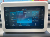 バックカメラ付きディスプレイオーディオ装着車です。AM・FMラジオ、スマートフォン連携機能、Bluetooth機能付き。