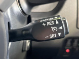 【クルーズコントロール】高速道路もラクラク走行。アクセルを離しても一定速度で走行ができ、長距離運転時の負担を軽減!加速・減速も簡単なスイッチ操作で調整できます。