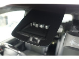 先進の安全装備ついてます。詳しい装備内容、仕様等につきましてはスタッフにお問合せ下さい。