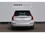 ◆バック/万が一を考え、安全性を重視する方に選ばれているVOLVO車。ドアを開閉するとその重み・厚みに驚くはず