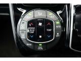 ★エアコンはオートタイプが装着済みです!オートモードにしておけば、車内温度を設定するだけで風の料や吹き出し口の切り替えを機械が行ってくれます!一年中快適な環境を作れますよ♪