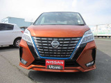 セレナ 1.2 e-POWER ハイウェイスター V 