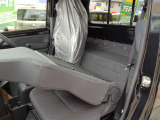 シートバックスペースも広くちょっとした荷物も置く事が可能です!