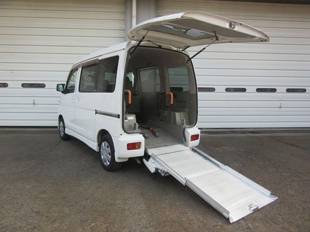 アトレーワゴン フレンドシップ スローパー リヤシート付仕様 4WD 