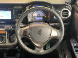 【純正革巻きステアリング】上質な革を使用することで、手にしっかり馴染みとても運転しやすいハンドルです♪